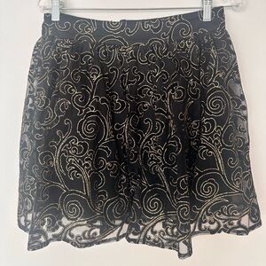 Soieblu Sparkly Tulle Skirt – Size Medium